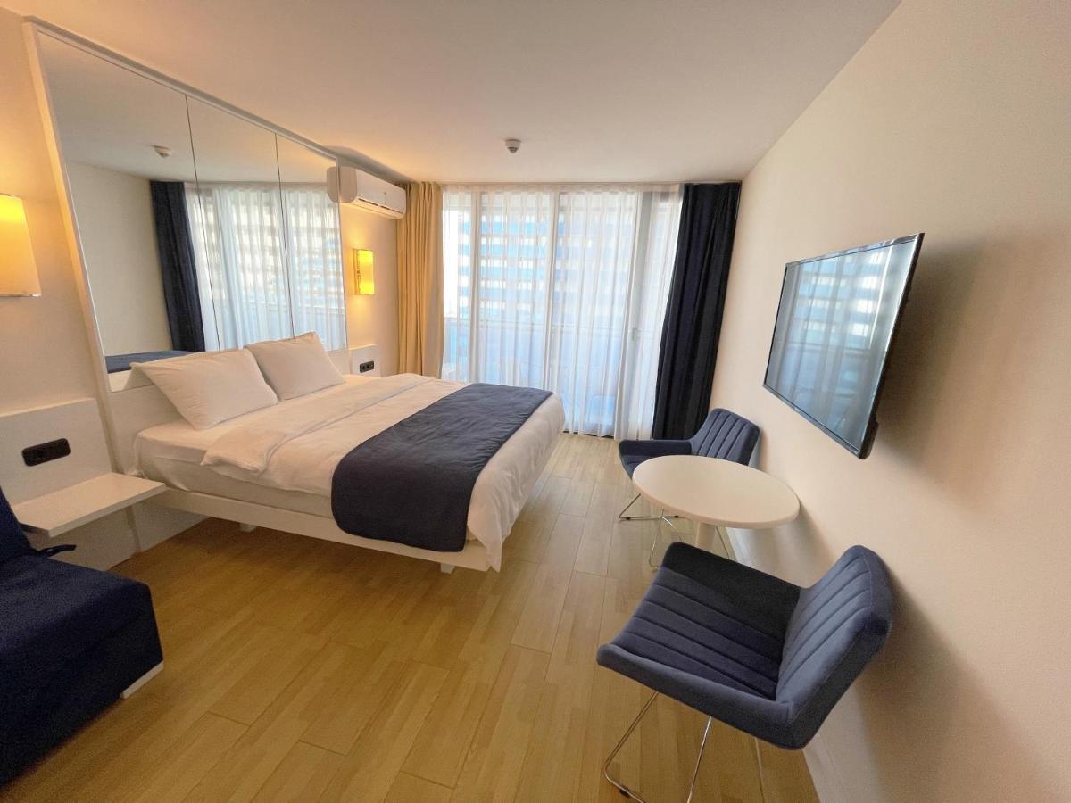 Orbi City Sea View Batumi Exterior photo