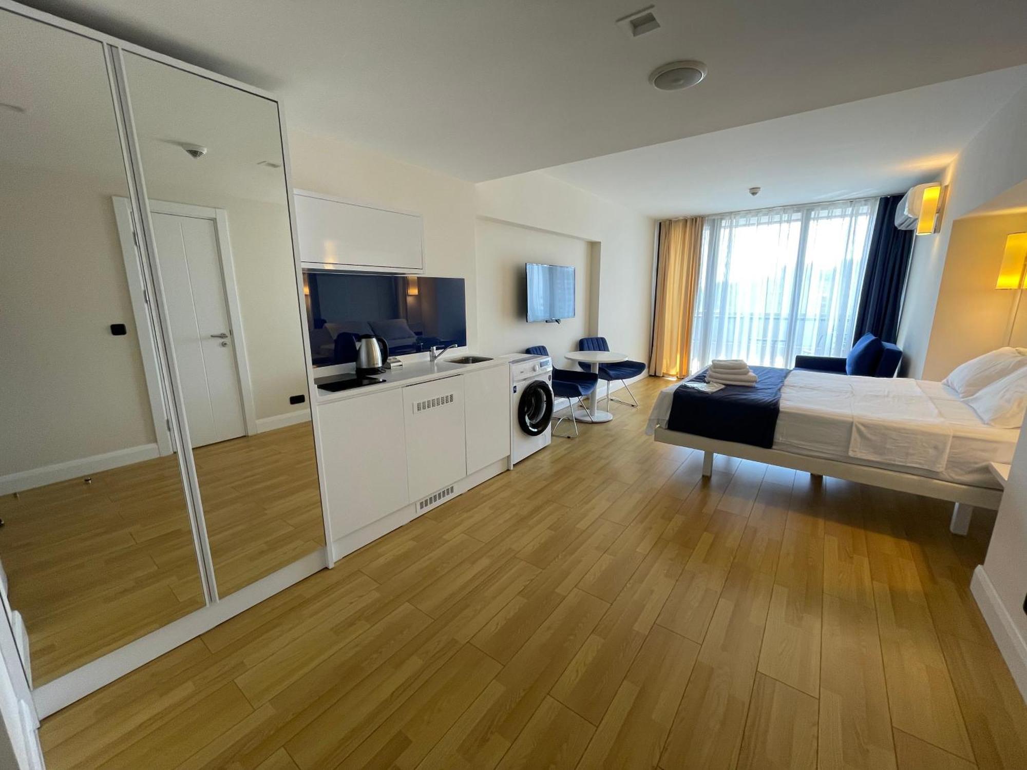 Orbi City Sea View Batumi Exterior photo